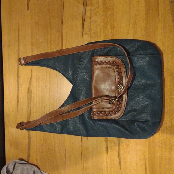 GAL teal  5 pocket faux leather‎ shoulder bag with brown adjustable strap - Picture 6 of 8